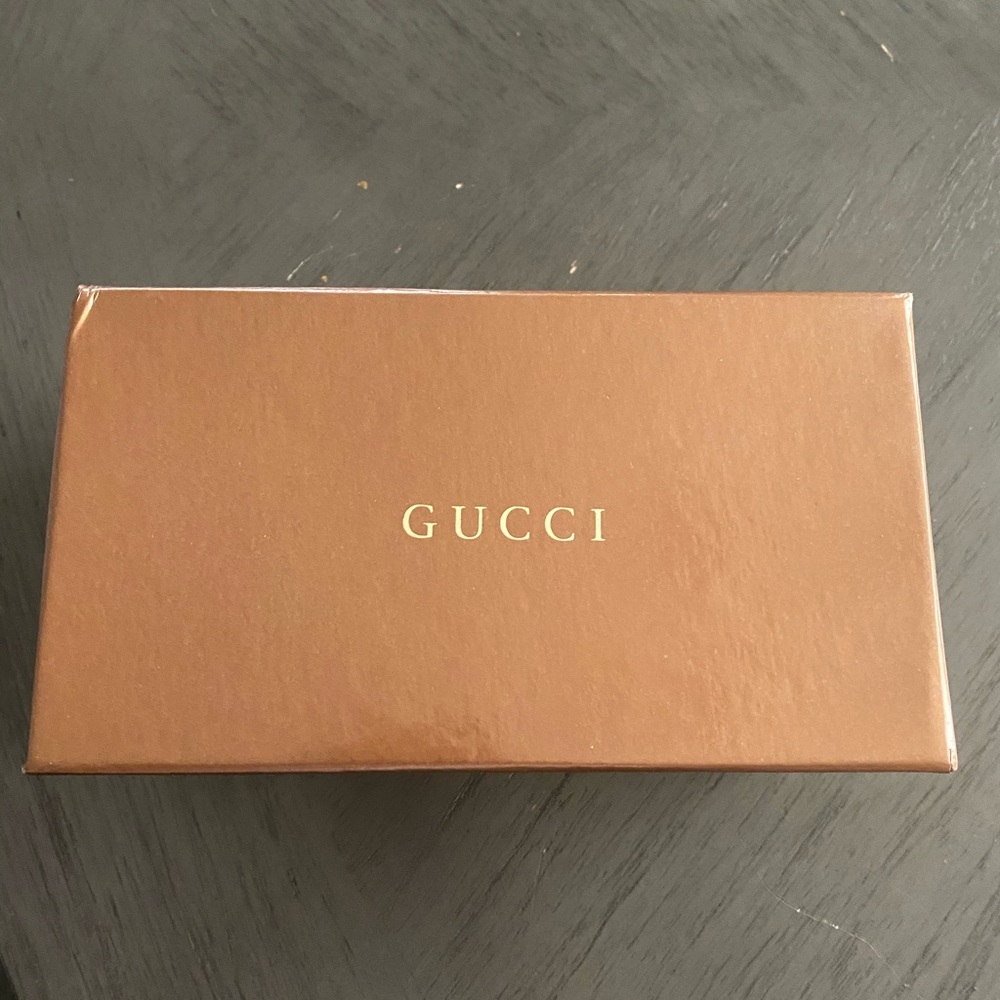 Gucci box